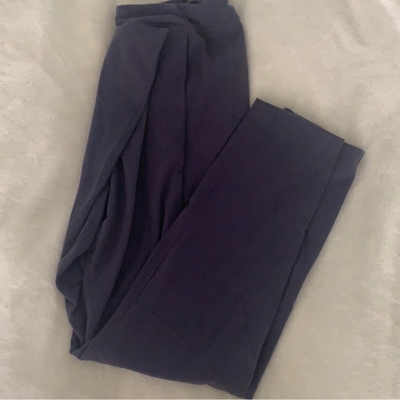 Bundle of Lululemon tops and pants! - Picture 6 of 8